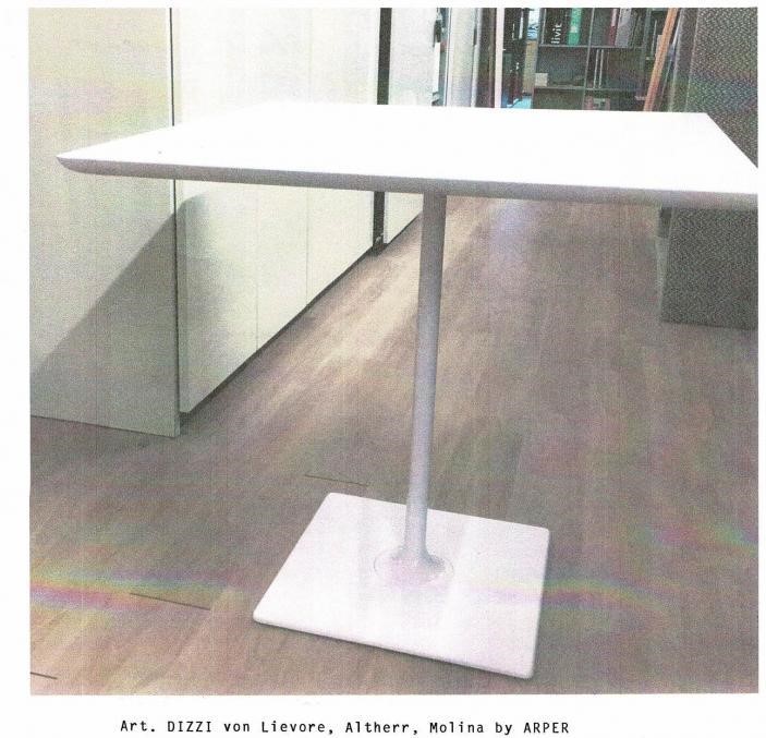 kleiner Tisch von Lievore Altherr Molina 2004