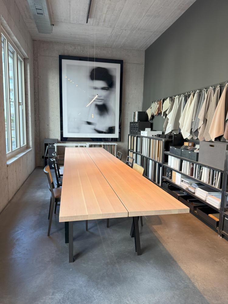 N.E.T. Table MA/U Studio